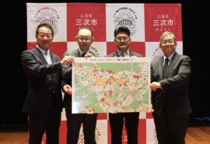 高齢ドライバーの“続ける運転”を支える　三次市で「健康×安全ドライビングフェスタ」開催