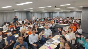 「教える姿」が企業と学生をつなぐ、Z世代500人の新たな就活準備が大阪で始動